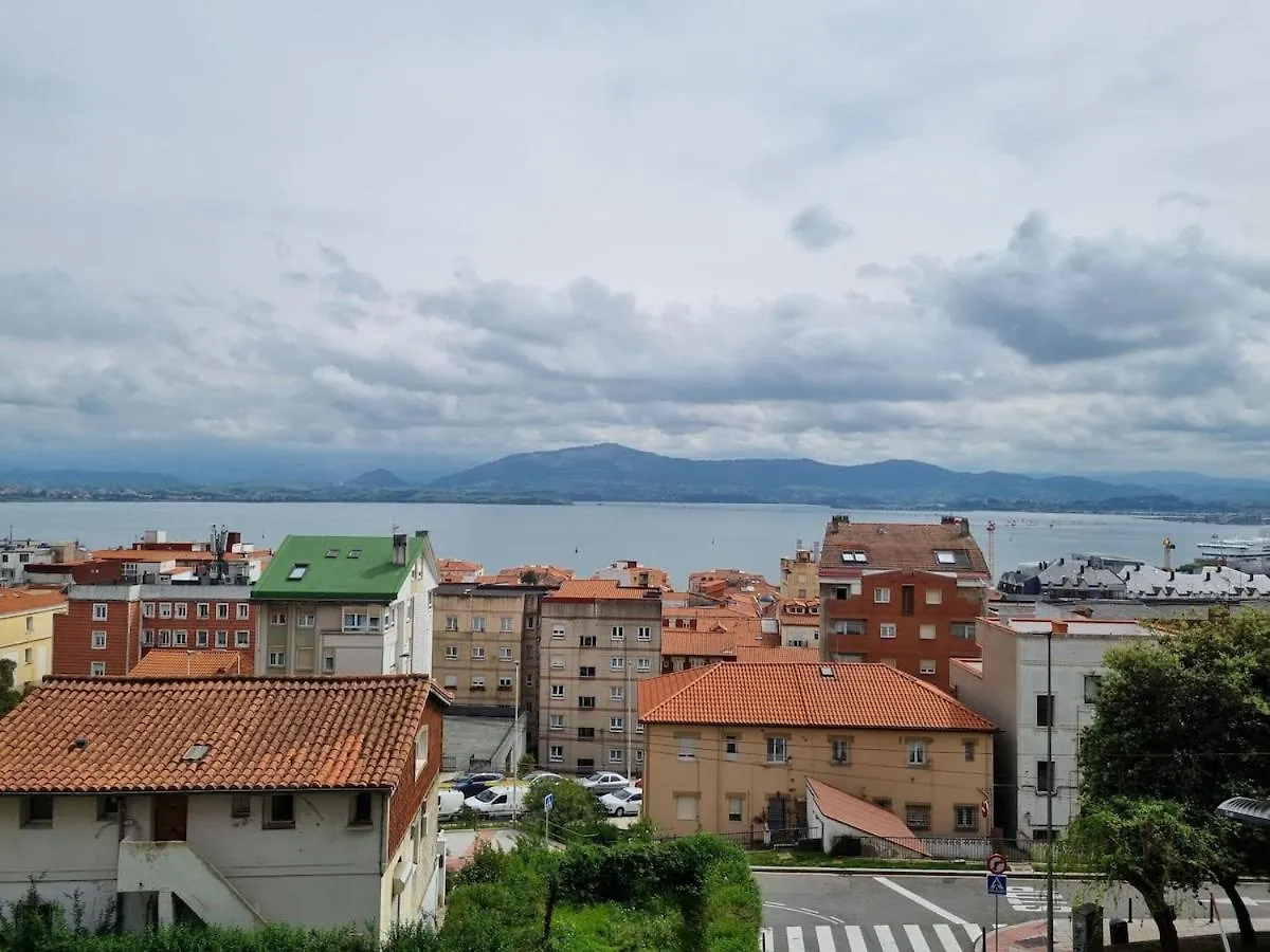 C01A01 Apartamento Moderno con vistas y parking Santander